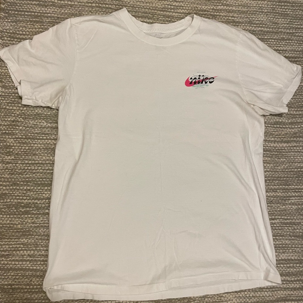Men’s Nike Tshirt size Large